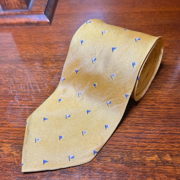 J. Crew Yellow Silk Necktie Made in Italy - Picture 2 of 8